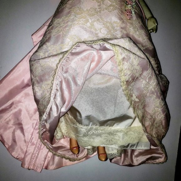 Lenox 22" Porcelain Doll Evening at the Gala Limited Ed. 1992 - Picture 11 of 11